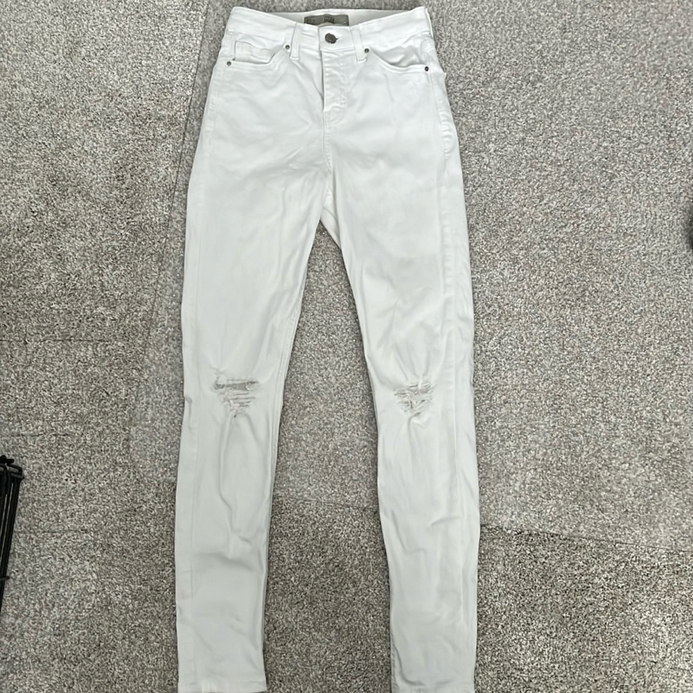 Top shop white ripped Jamie jeans